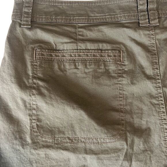 Eddie Bauer Olive Green Pockets Cotton Shorts Size 16 - Picture 5 of 11